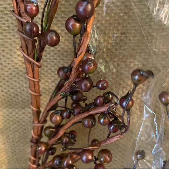 3 Garlands Primitive Berry for Farmhouse, Cottage and Rustic Mantel, set of 3 - Picture 1 of 10